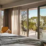 Tree Villa *