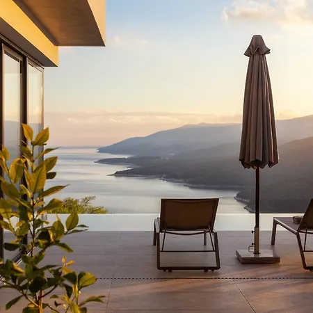 Tree ヴィラ ラバック