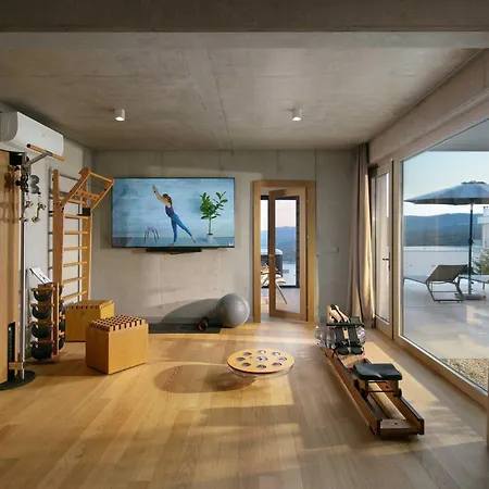 Tree Villa